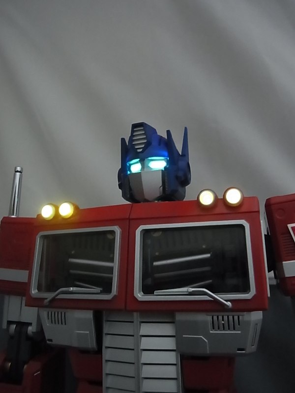 Unboxing Images Ultimetal Optimus Prime Reveal Amazing Details Of Super Collectible Figure  (45 of 61)